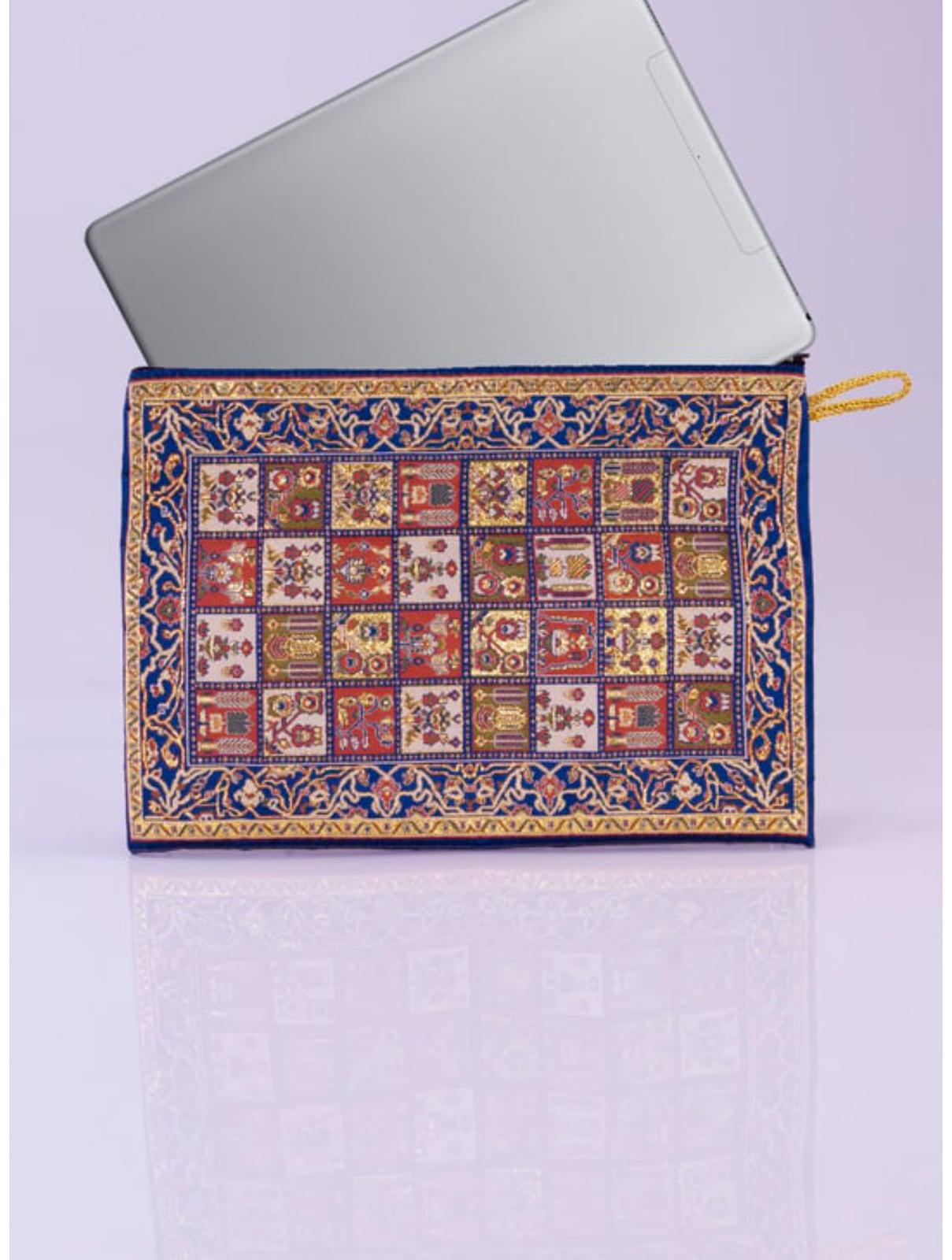 Laptop Holder